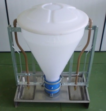 8-comedouro-min.jpg