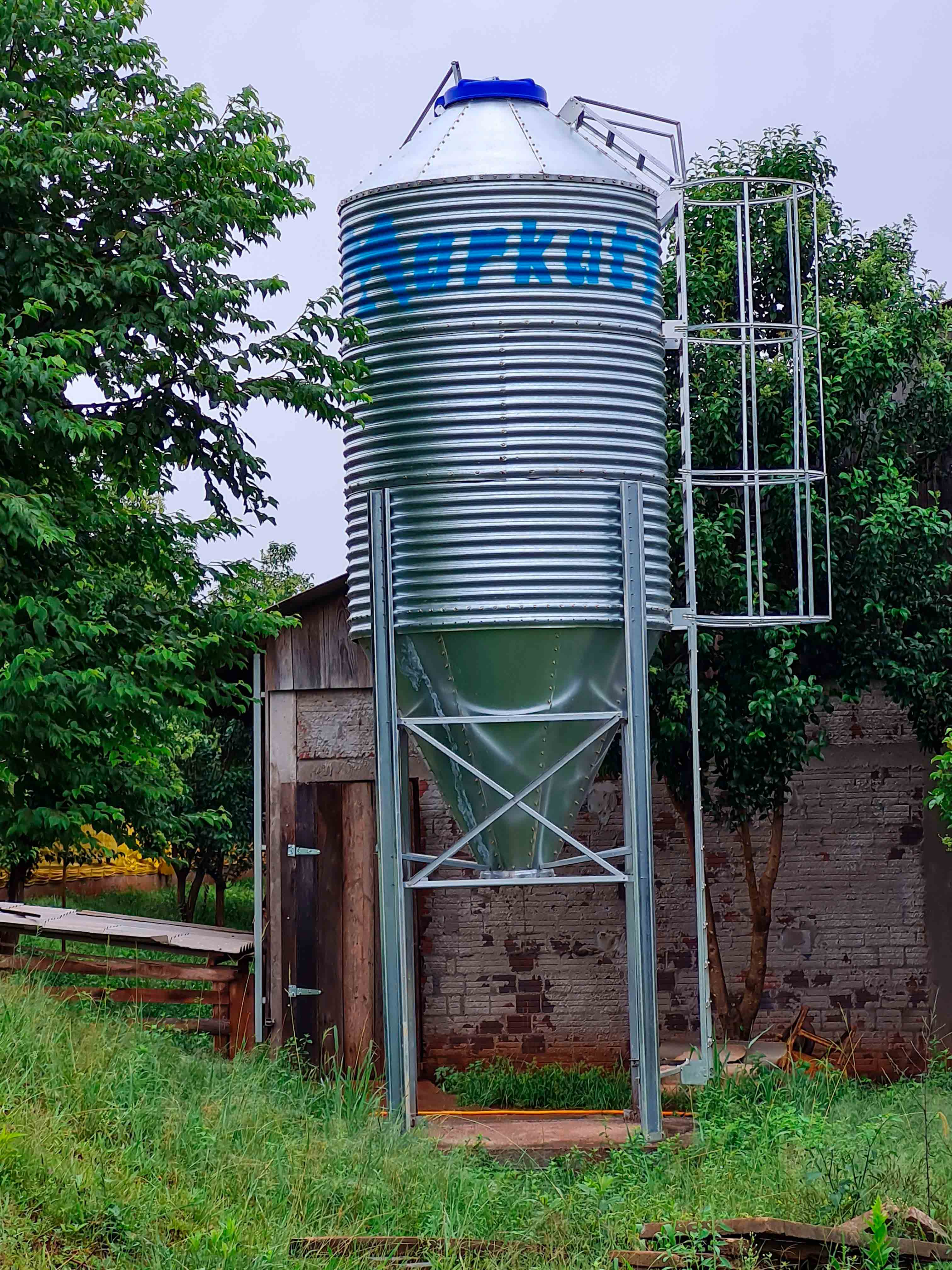 2-silo-min.jpg