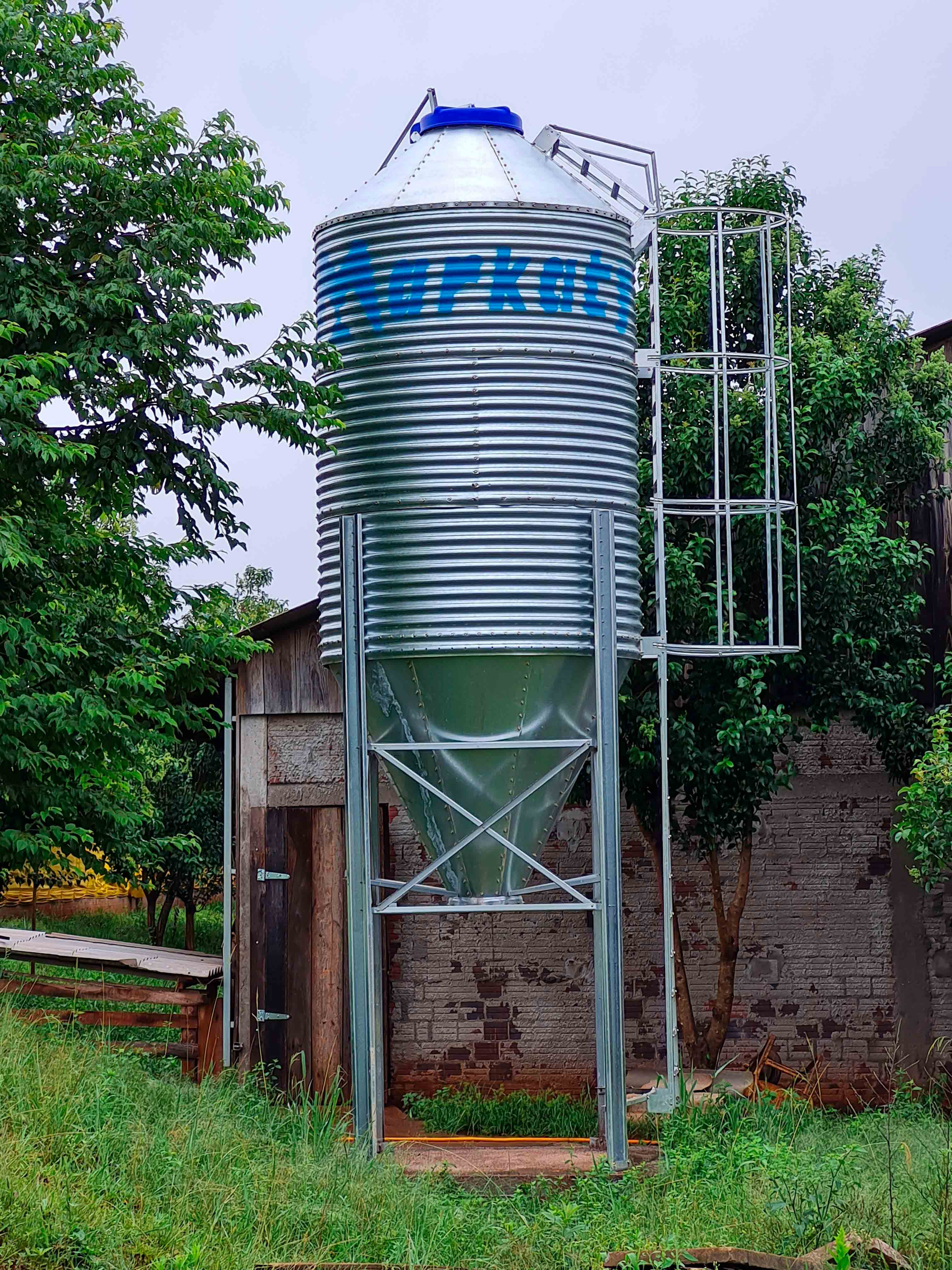 3-silo-min.jpg